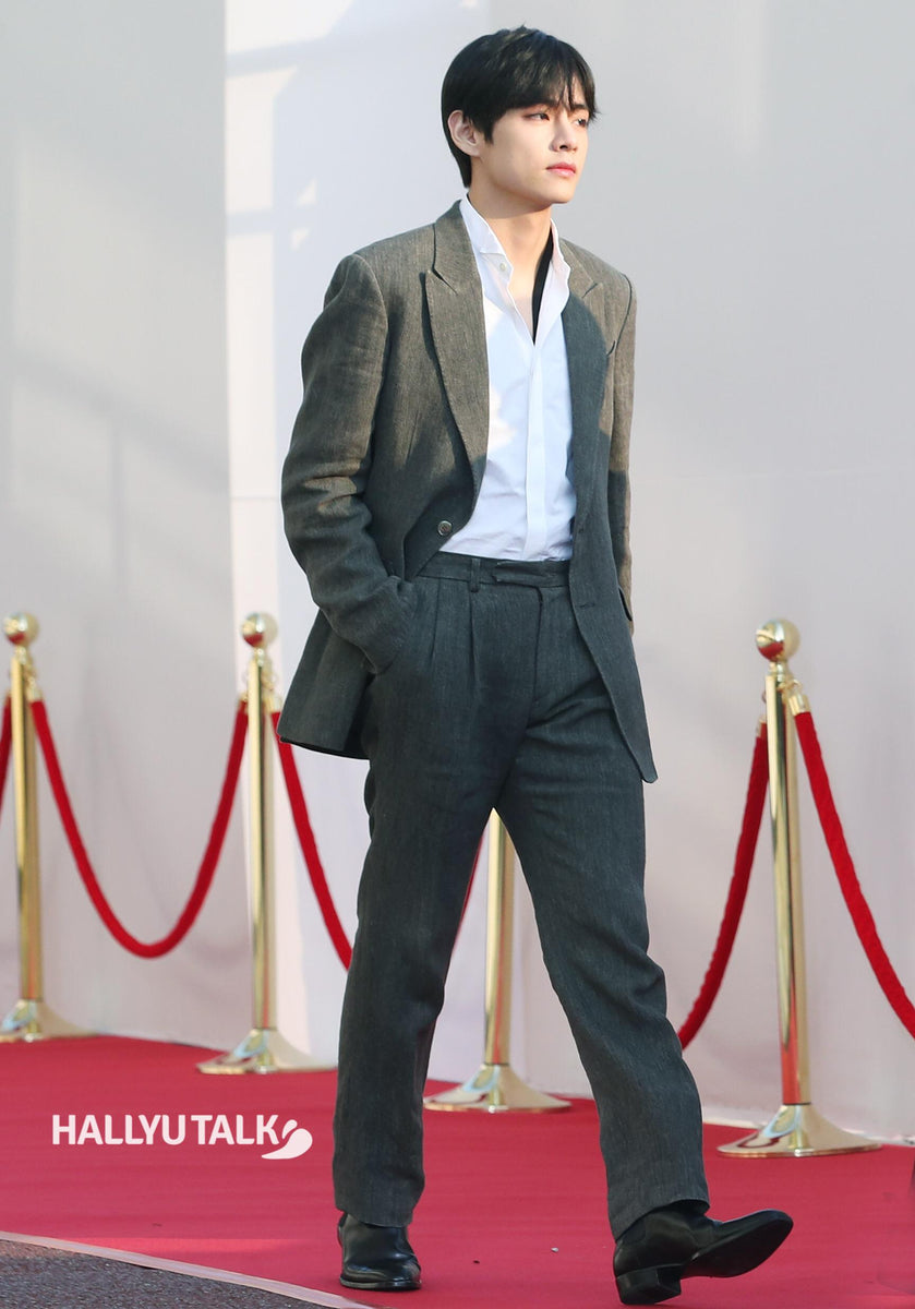 PHOTOS: Six times BTS' V nailed formal wear – EgRúm